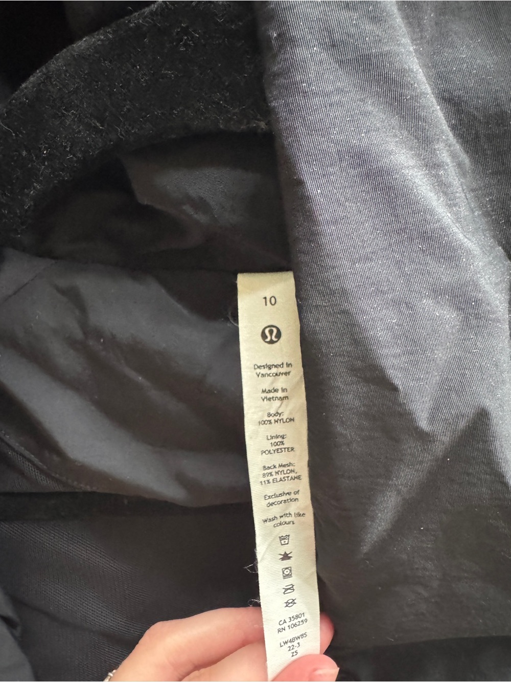 Lululemon Rain Jacket - Picture 4 of 5